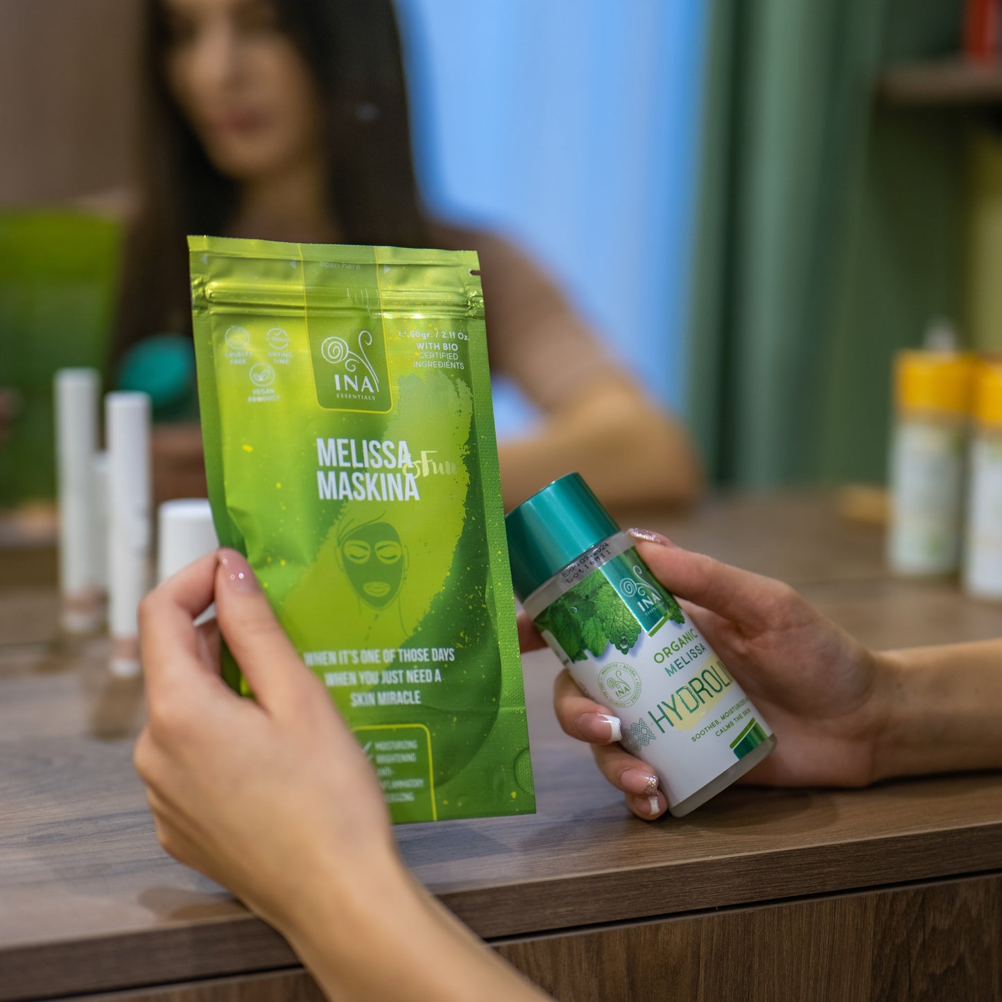 Ansiktsmask - Melissa Maskina - intensivvård för Torr och Utmattad hud