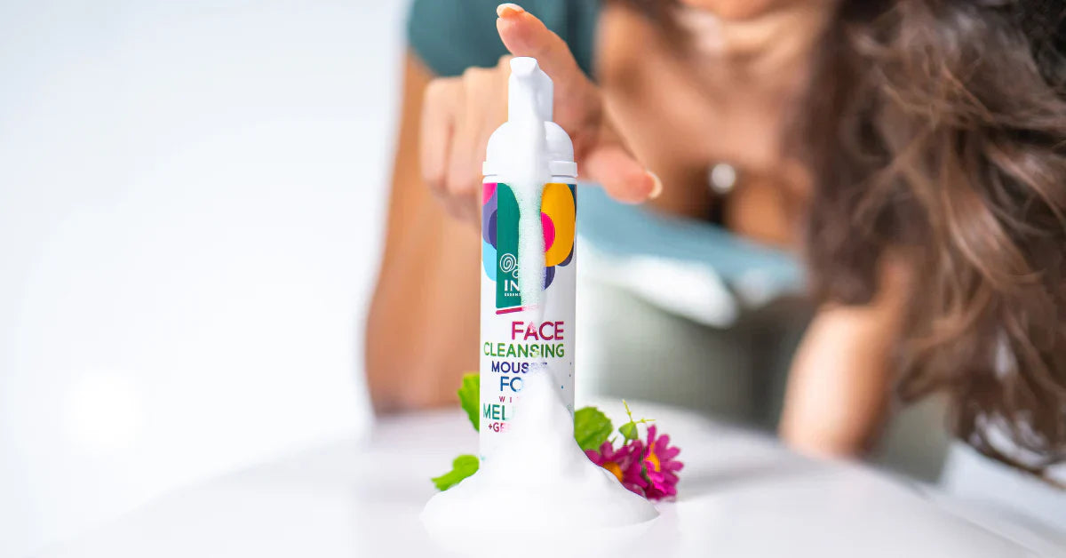 Naturligt Rengöringsskum för Ansiktet med Ekologisk Citronmeliss - Daglig vård utan torrhet