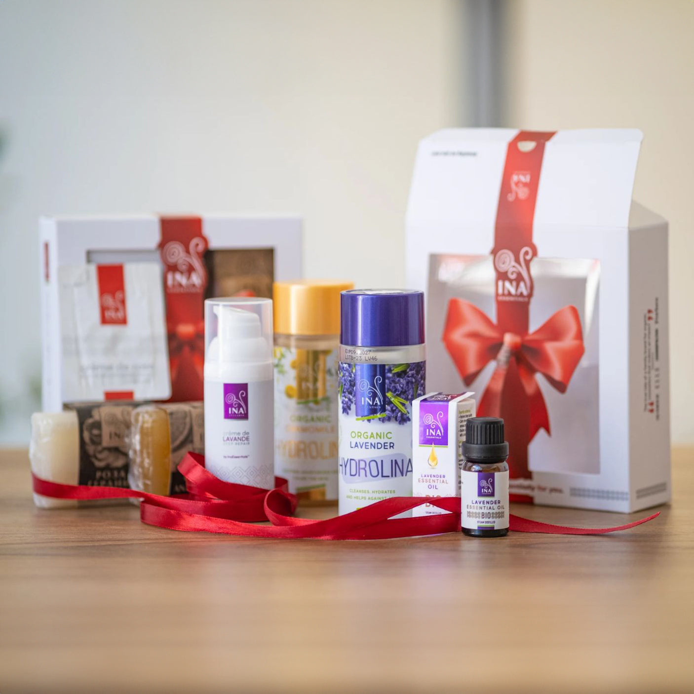 InaEssentials Presentförpackning (17,8cm x 14,7cm x 5cm)