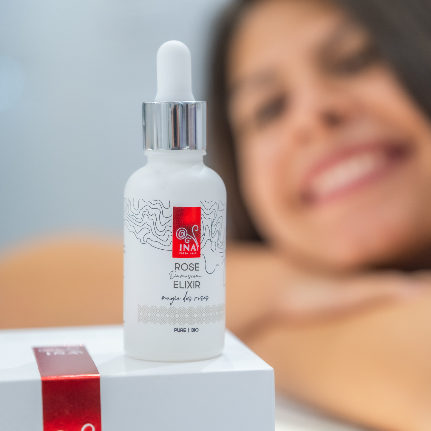 Köp 2 Anti-Age Ansiktsserum, få 1 Aktiv Fuktighetskräm gratis