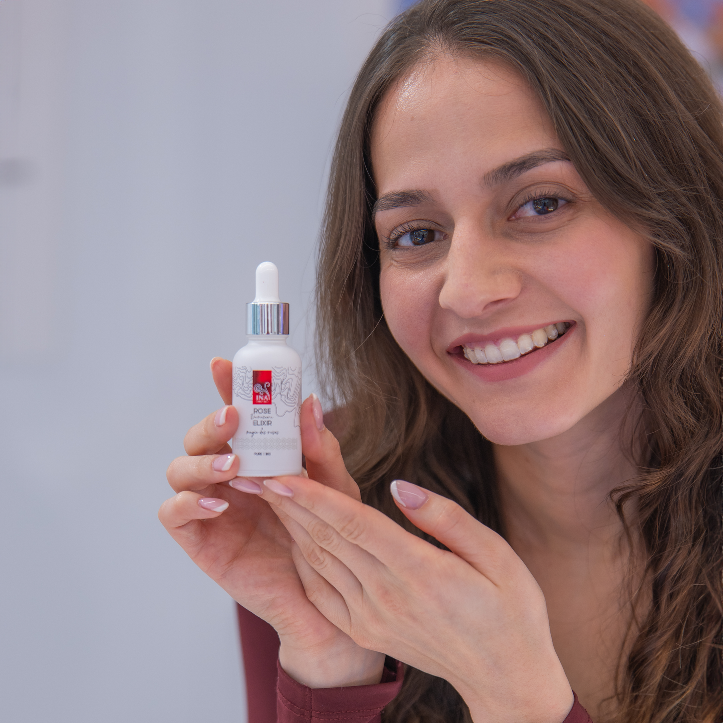 Köp 1 Återfuktande Dagkräm och 1 Anti-Aging Serum, Få 1 Ögonkräm Gratis
